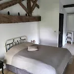 2 Personnes Dans Notre Maison Girondine Nocleg ze śniadaniem 3*