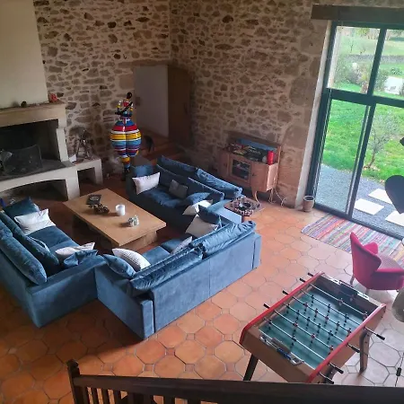2 Personnes Dans Notre Maison Girondine Saint-Martin-de-Lerm