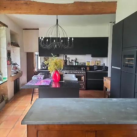 2 Personnes Dans Notre Maison Girondine *