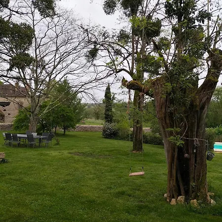 2 Personnes Dans Notre Maison Girondine Saint-Martin-de-Lerm