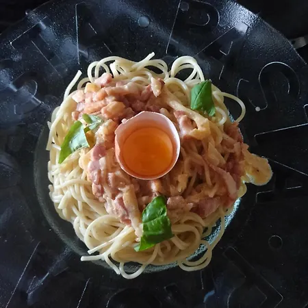 2 Personnes Dans Notre Maison Girondine